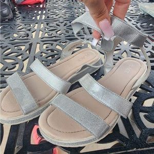Kid’s sliver sandals